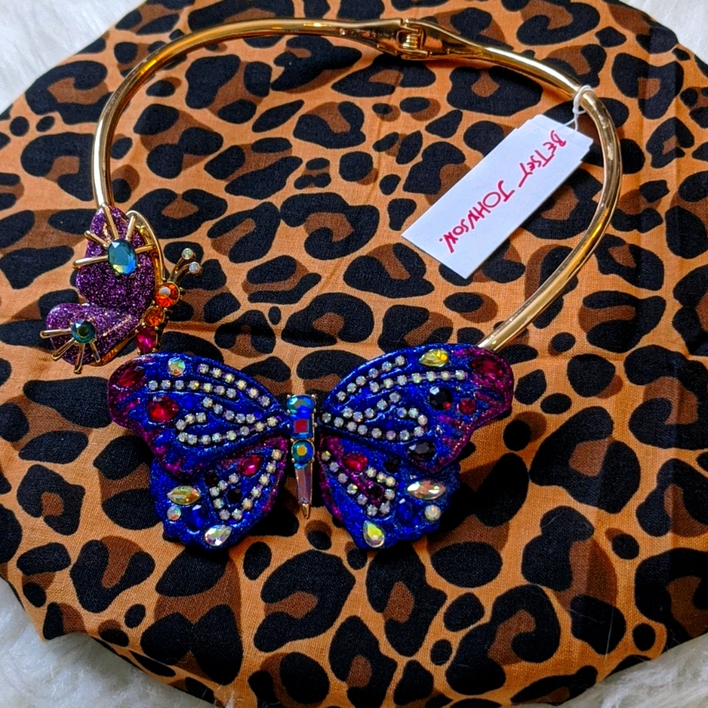 NWT Betsey Johnson Butterfly Hinge Necklace
